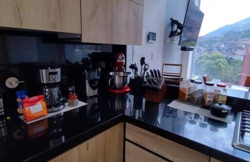 Buenos Aires Condo | Penthouse Medellin: 1 block to metro and zona viva