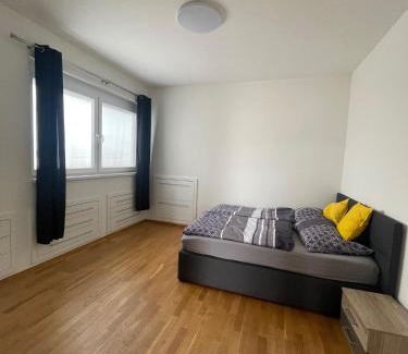 Klagenfurt am Woerthersee Apartment | Penthouse mit Außendusche