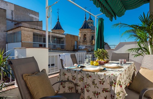 Centro - Sagrario Apartment | Penthouse near the Cathedral. Mano de Hierro.