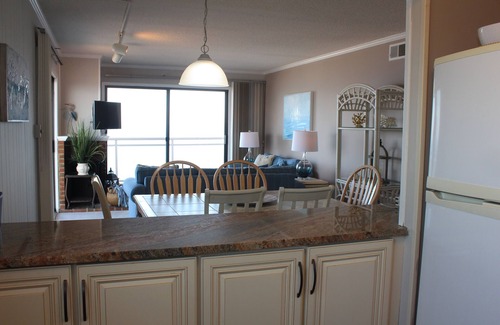 Midtown Ocean City Condo | Penthouse Oceanfront Views in Towers building