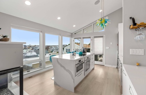 Salisbury Condo | Penthouse Oceanview & Namaste Retreat