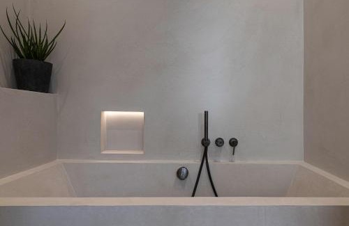 Kentish Town House | Penthouse of Old Piano Factory in Kentish Town - Homestay
