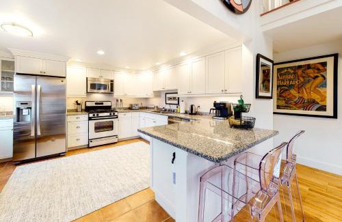 Commercial Street Apartment | Penthouse on Commercial