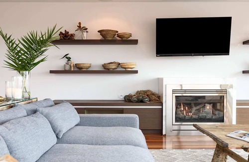 St Kilda Apartment | Penthouse on Parade | Beach Front | St Kilda