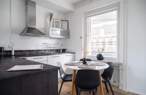 Tampere Apartment | "PENTHOUSE" - Renovated 1BR Apt with Sauna & 60m2 Private Terrace, Hosted by 2ndhomes
