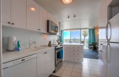 Mission Beach Condo | Penthouse Sky Suite * Pano Water+City VIEWS