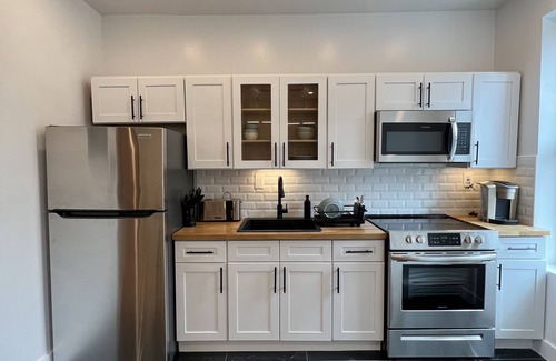 Bedford-Stuyvesant House | Penthouse Suite; Weekly cleanings, Fast WiFi, Washer/Dryer