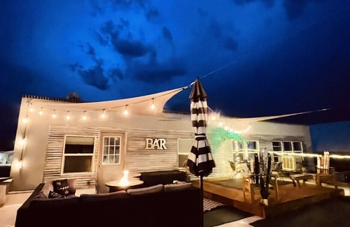 Cortez Apartment | Penthouse Suite With Roof Top Patio!