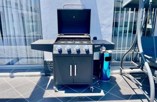 Malabata Apartment | Penthouse Ultra Modern - Jacuzzi, Terrace & BBQ