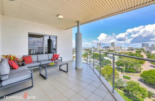 Darwin City Centre Apartment | Penthouse Vibes Amazing Views From Top Floor