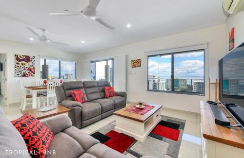 Darwin City Centre Apartment | Penthouse Vibes Amazing Views From Top Floor