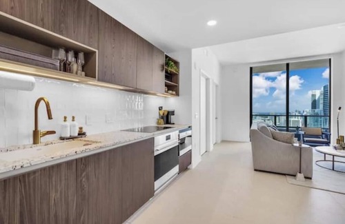 Downtown Miami Condo | Penthouse Vibes at Hotel 601 City Views & Style