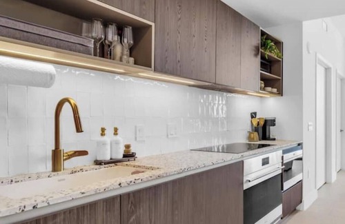 Downtown Miami Condo | Penthouse Vibes at Hotel 601 City Views & Style
