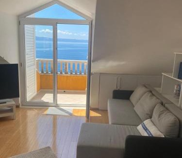 Podgora Apartment | Penthouse Villa Spomenka top floor apartment on central beach