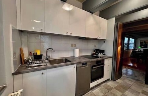Khalandrion Apartment | Penthouse W in Marousi near Hospitals, by PromosHomes
