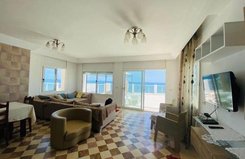 Hiboun Apartment | Penthouse waterfront apartment with terrace