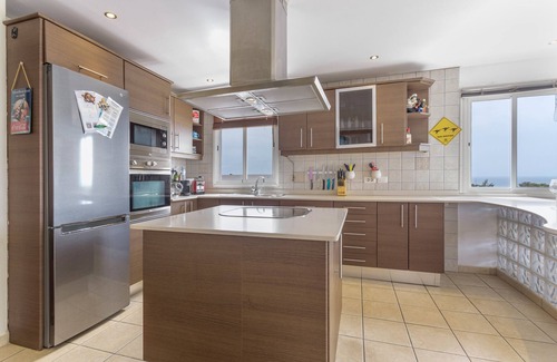 Costa Teguise Apartment | Penthouse with Jacuzzi, Sea & Volcano View