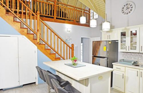St.Bran's Burg Apartment | Penthouse with Loft at Seacastles, Beach and Pool 207