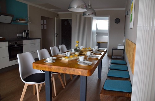 Kulsheim Apartment | Penthouse with loggia (170 sqm) with 4 bedrooms and 2 bathrooms