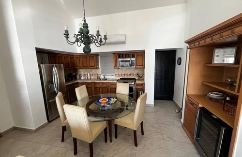 Ampliacion Juarez Condo | Penthouse with Million Dollar Los Cabos Arch Views.