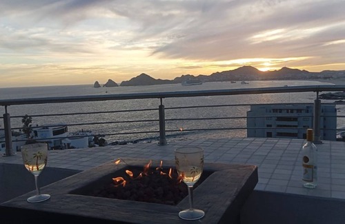 Ampliacion Juarez Condo | Penthouse with Million Dollar Los Cabos Arch Views.