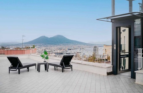 Montecalvario Apartment | Penthouse with Panoramic Terrace over the City