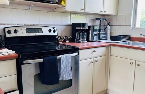 Machos Condo | Penthouse with Pool, AC, 3 BR, Fast WiFi, we allow Pets, amazing sunsets views!