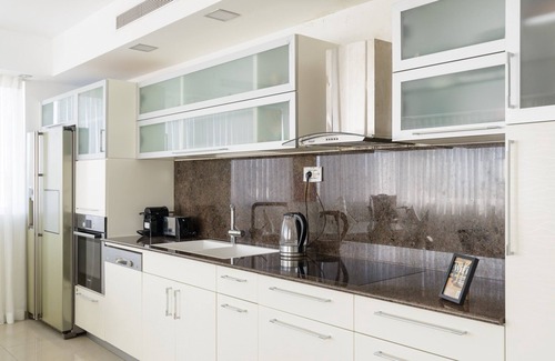 Old North Apartment | Penthouse with Terrace & Panoramic View by FeelHome