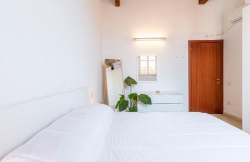 Historic Castle District Apartment | Penthouse with Terrace in historic centre