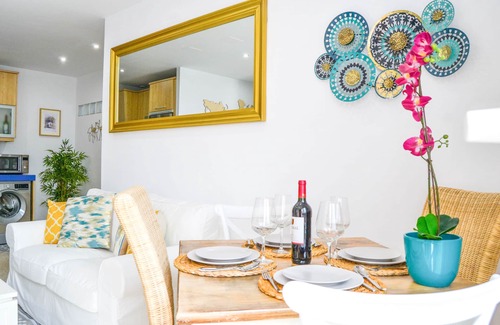 Old Town Apartment | Penthouse with tropical spa terrace above roman theatre