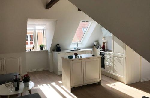 Kerteminde Apartment | Penthouselejlighed med havneudsigt