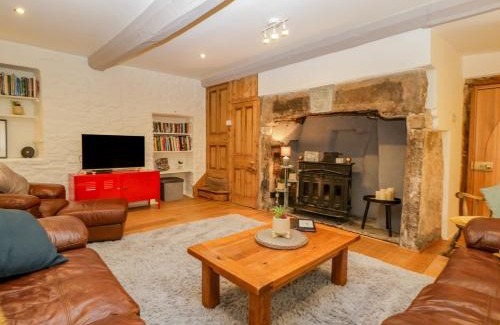 Llanwenarth House | Pentre Court Cottage