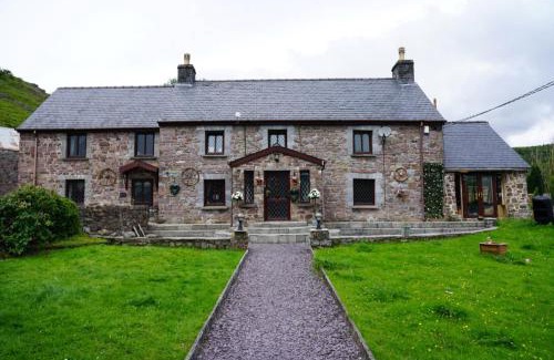 Abercraf House | Pentre Riding Stables