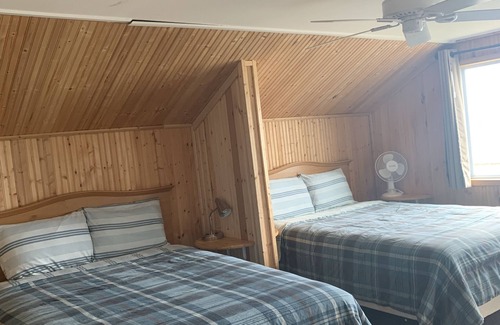 Pentwater Cottage | Pentwater On-Beach with Private Beach and the Areas’s Best Views