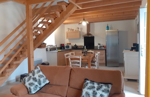 Camaret-sur-Mer House | Penty, sea view from 1st floor, bedroom on ground floor, garden, sea and GR34 500 m away.