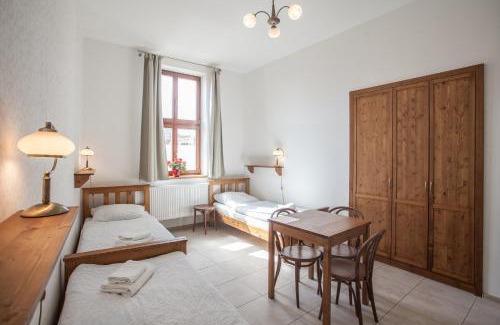 Kolin 2 Hotel | Penzion a restaurace U Hájků