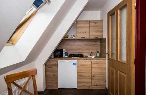 Kovarska House | Penzion Avionika