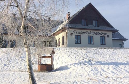 Snezne Hotel | Penzion Pod Dratnikem