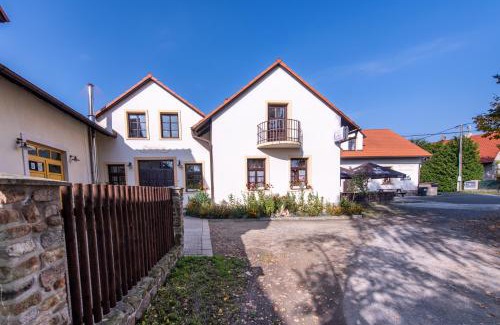 Mnisek pod Brdy House | Penzion Stříbrná Lhota