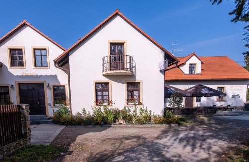 Mnisek pod Brdy House | Penzion Stříbrná Lhota