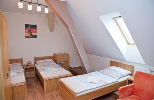 Kralovske Porici House | Penzion statek Bernard