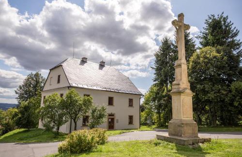 Tvrdkov House | Penzion U Křížové Cesty