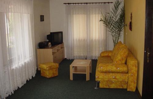 Krivoklat House | Penzion v Budech