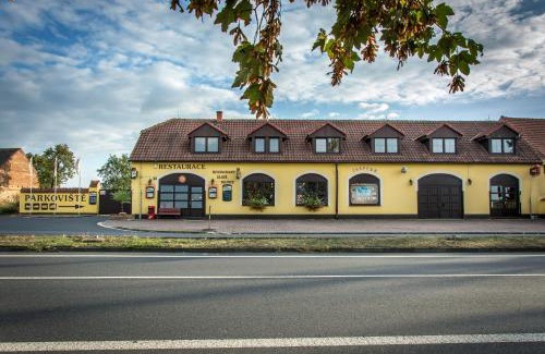 Kolin 2 House | Penzion Zlaté Slunce
