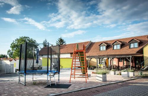 Kolin 2 House | Penzion Zlaté Slunce