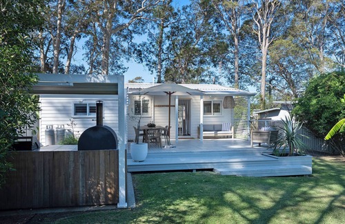 Erowal Bay House | Pepe: Charming coastal cottage, short stroll to the water of St Georges Basin