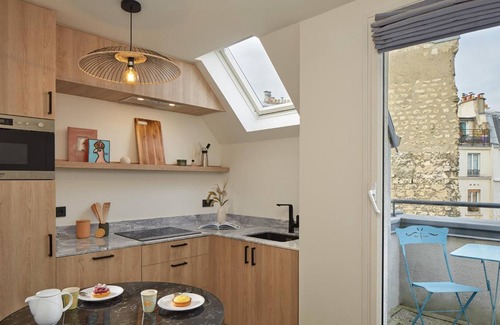 Val-de-Grace Apartment | Pepper & Paper Apartments