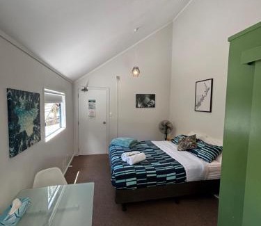 Paihia Hostel | Peppertree Lodge