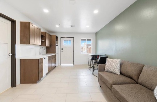 Safford Apartment | Peppertree Studios D2