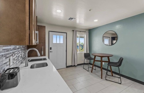 Safford Apartment | Peppertree Studios D6